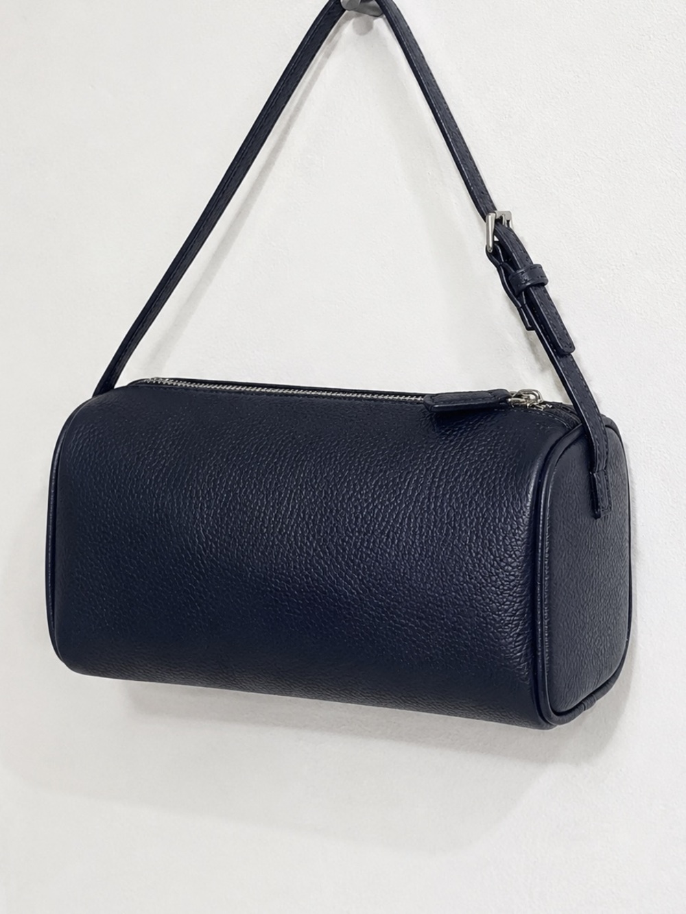 TULX 90s Women's Barrel Shoulder Bag in Navy w Crossbody Adjustable strap
